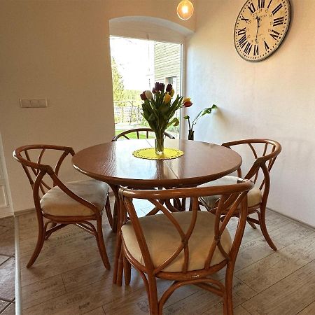 Behindertengerechte Ferienwohnung Nossentiner Huette Eksteriør billede