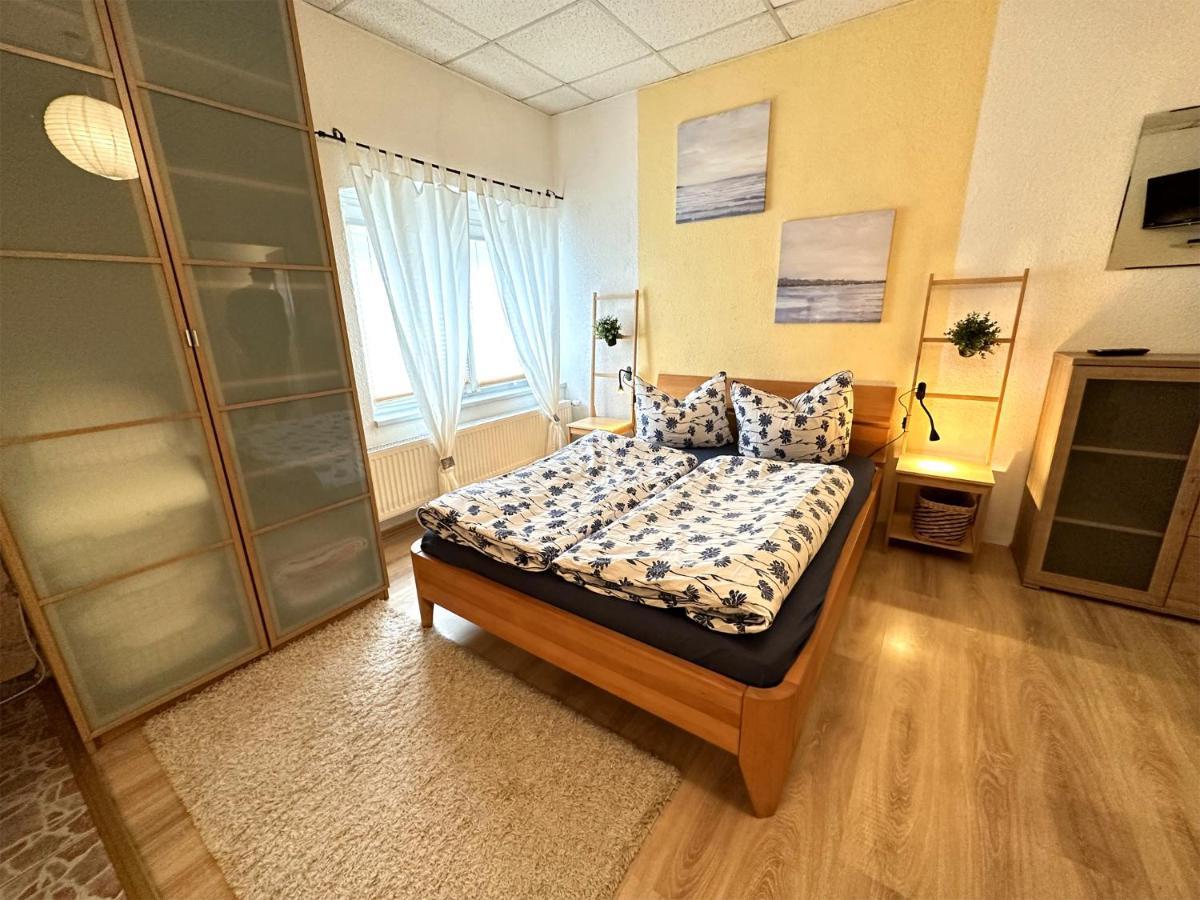 Behindertengerechte Ferienwohnung Nossentiner Huette Eksteriør billede